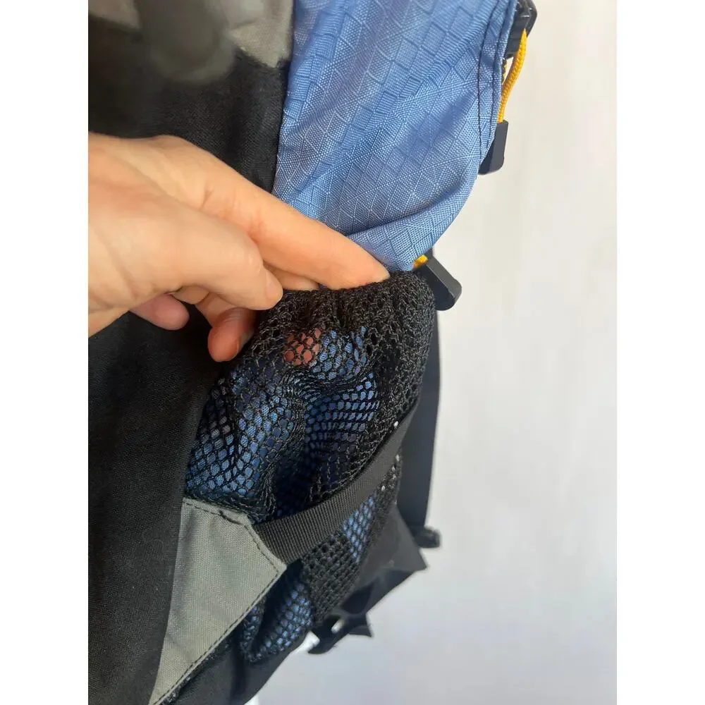 Camelbak Bagger hydration backpack Vintage Blue and Gray